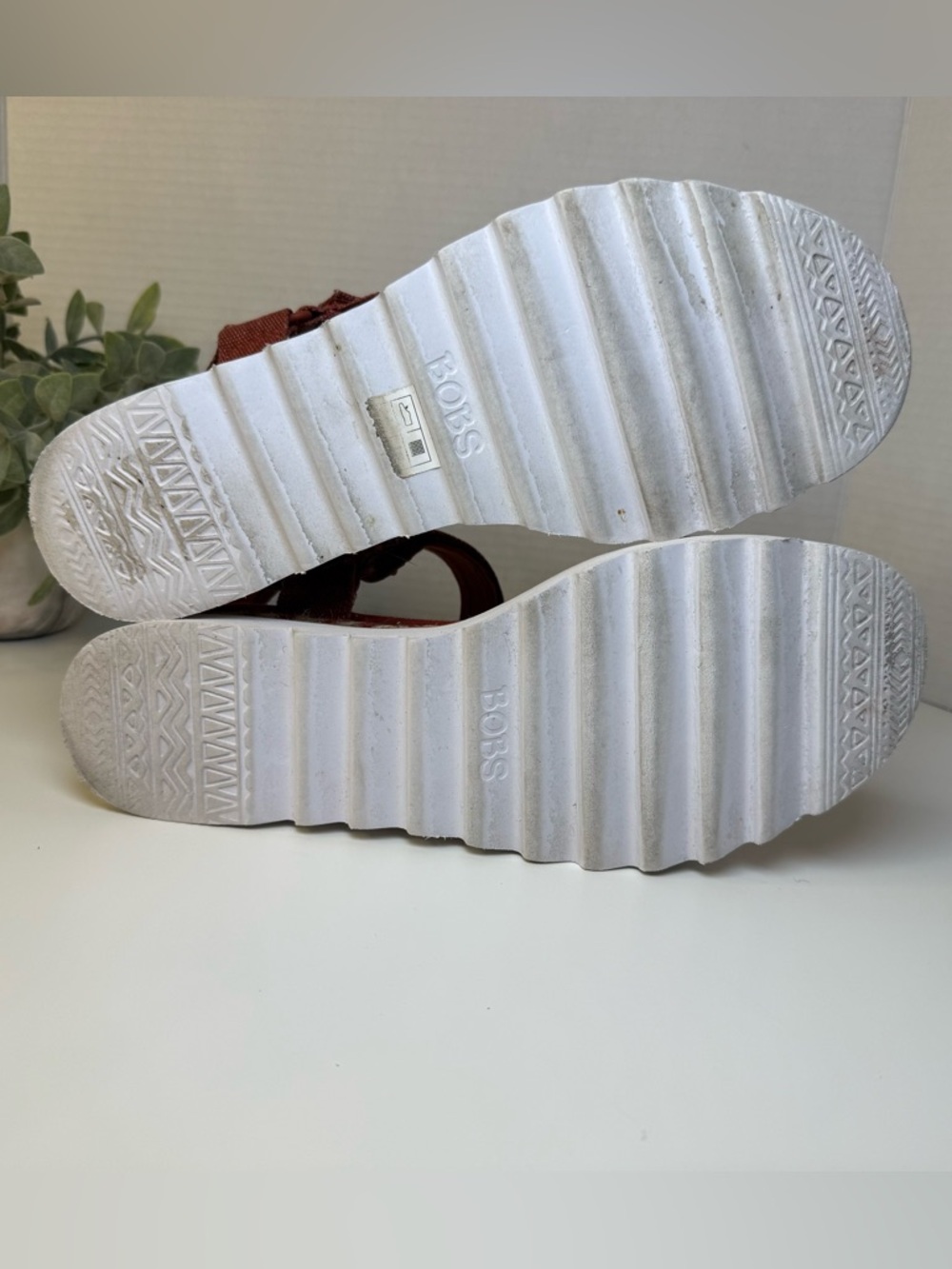 Skechers BOBS Desert Kiss Women's Wedge Sandals in Brick Red Size 9 Adjustable - Picture 14 of 16